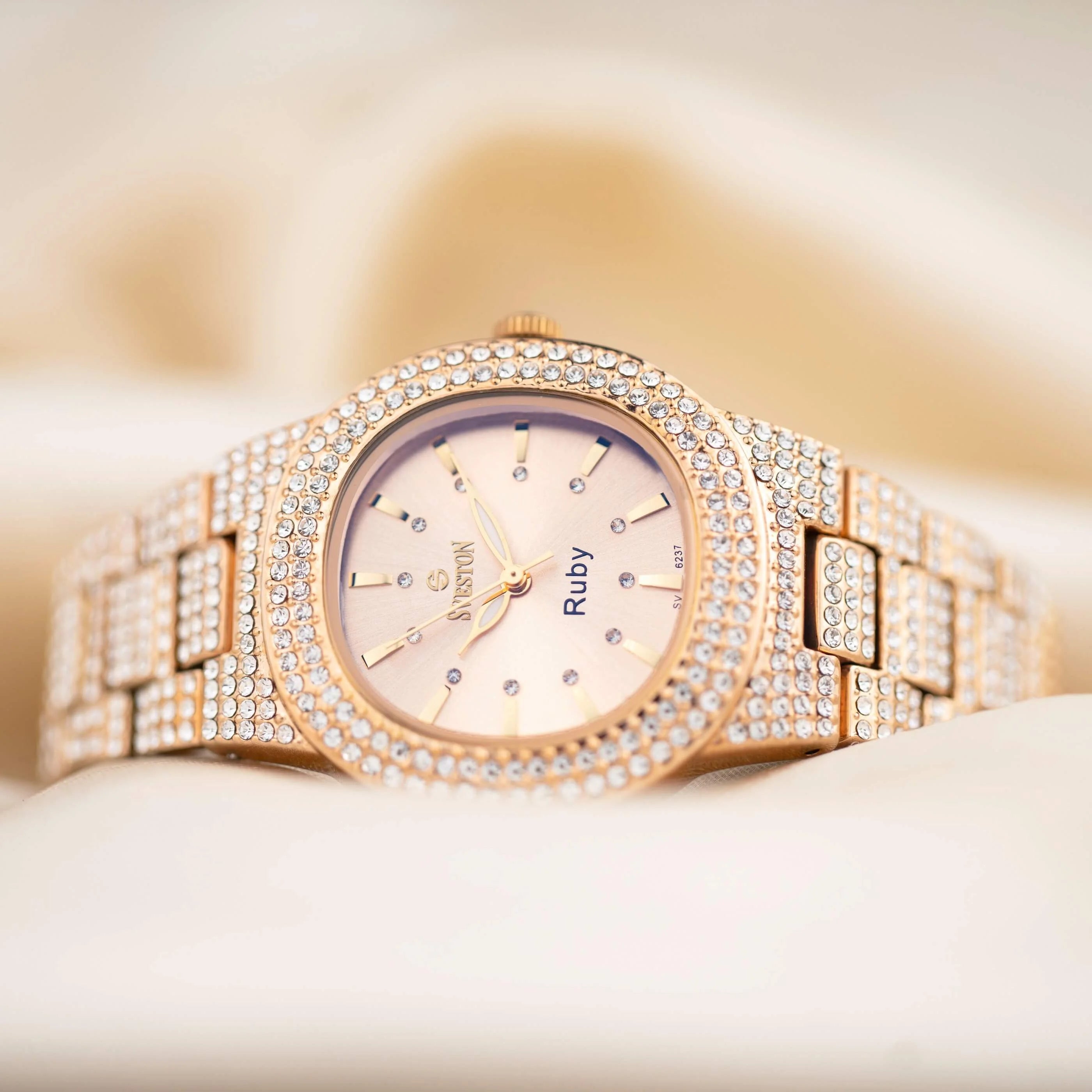 Sveston Ruby SV 6237 f feminine stainless steel watch 32mm SVESTON